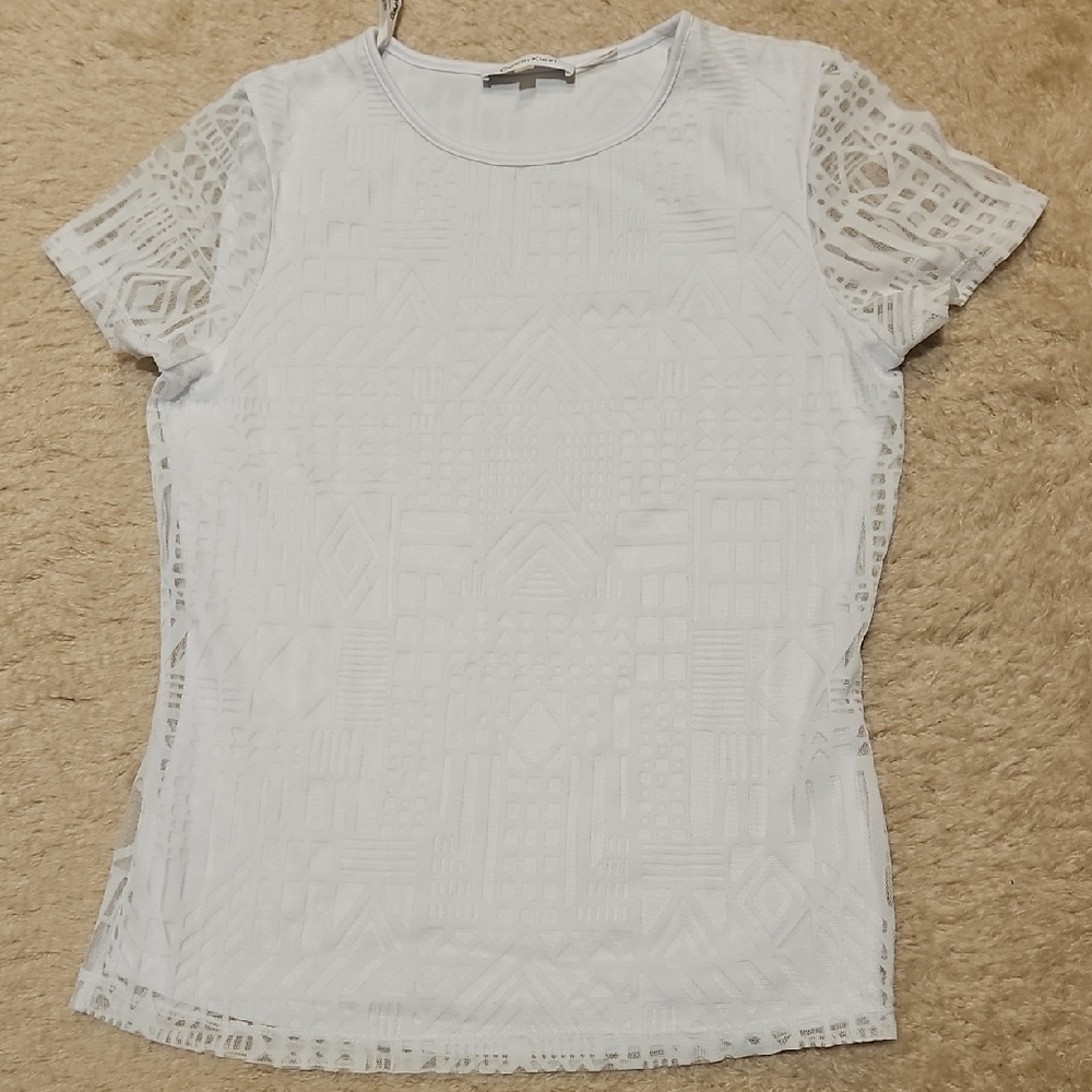 CALVIN KLEIN WHITE TEXTURED SHORT  SLEEVE  TOP    XS